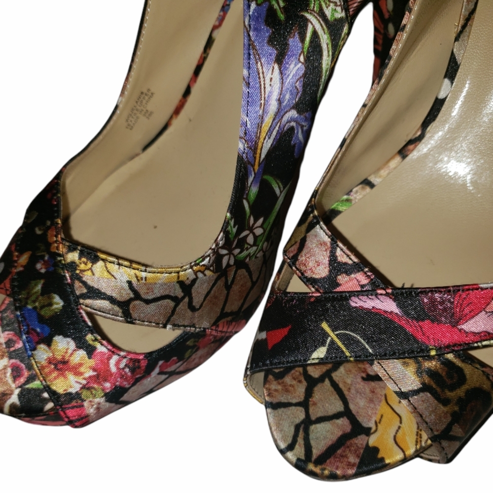 GUESS Peep-toe Heels - Picture 3 of 7